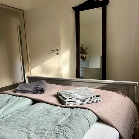 Gemütliche Mit Eigenem Garten Auf Dem Lohoff *